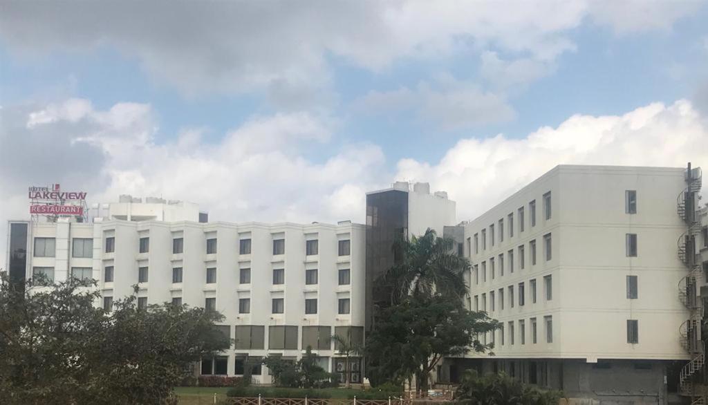 Hotel Lake View Saputara Ngoại thất bức ảnh