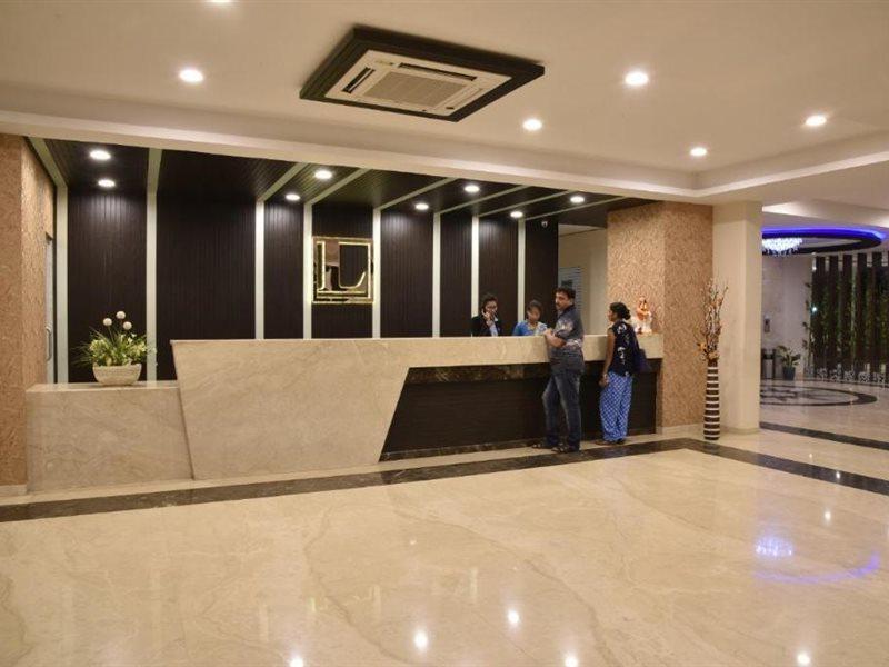 Hotel Lake View Saputara Ngoại thất bức ảnh