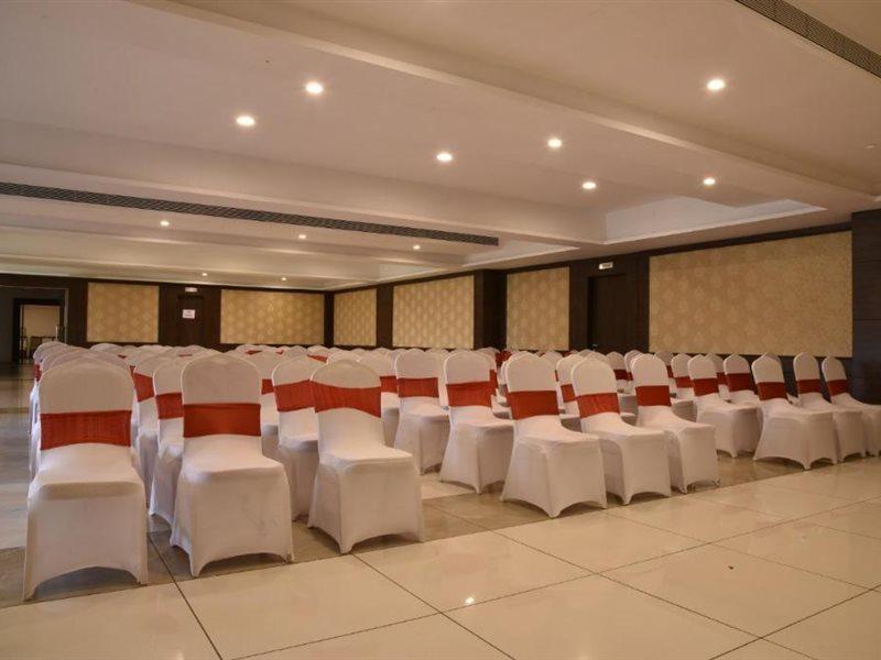 Hotel Lake View Saputara Ngoại thất bức ảnh