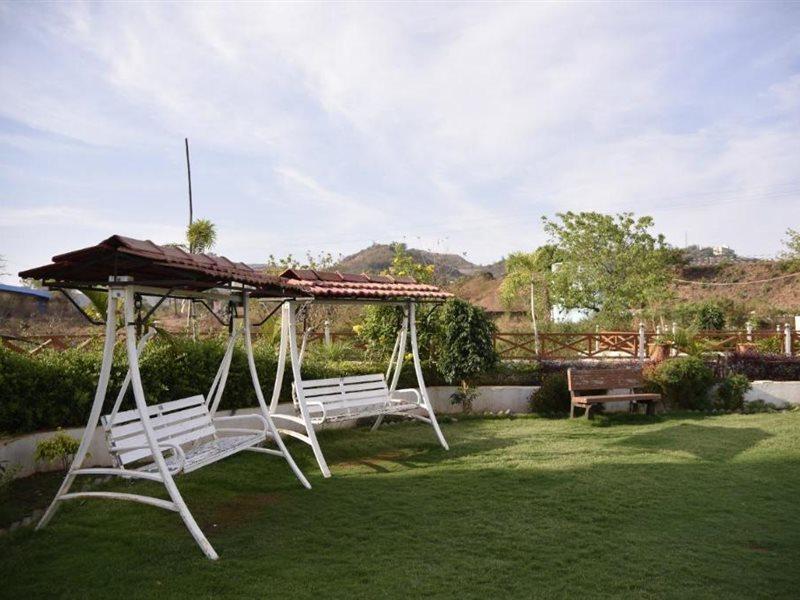 Hotel Lake View Saputara Ngoại thất bức ảnh