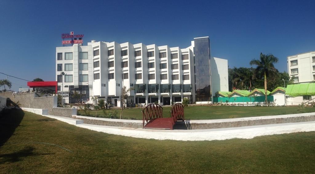 Hotel Lake View Saputara Ngoại thất bức ảnh
