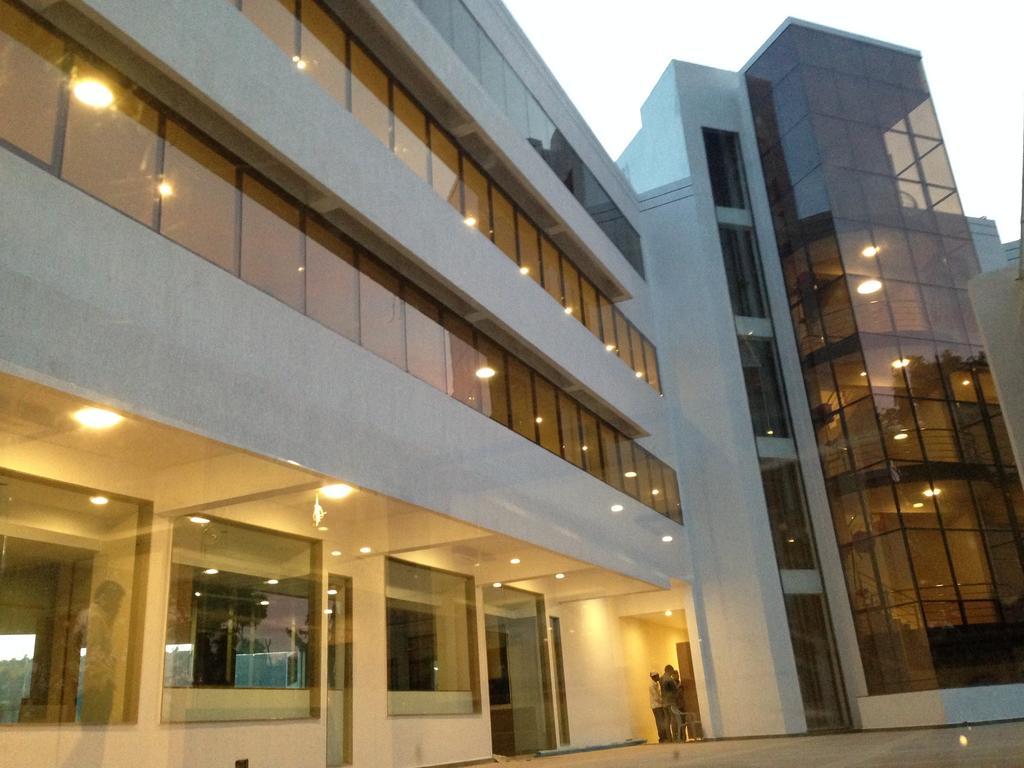 Hotel Lake View Saputara Ngoại thất bức ảnh